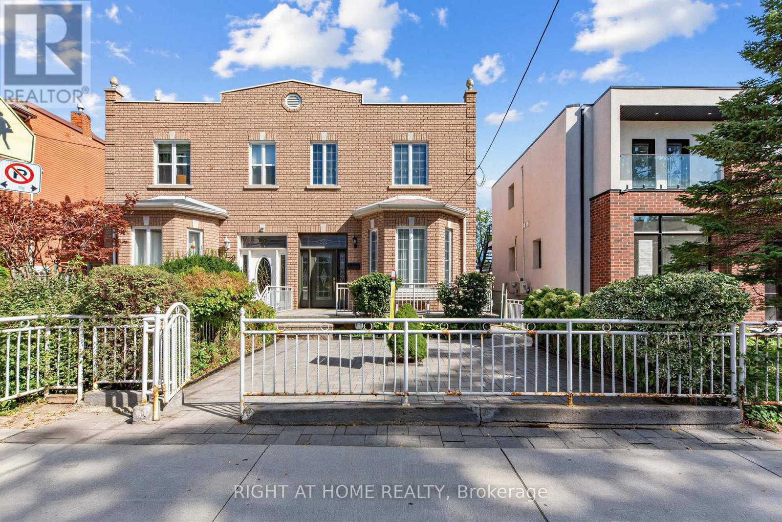 MLS® listing #30334726 for sale located at 147 DOVERCOURT ROAD