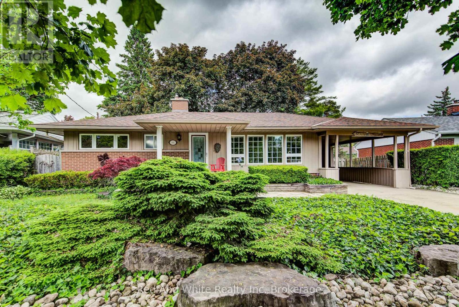 MLS® listing #30338318 for sale located at 192 WARREN ROAD