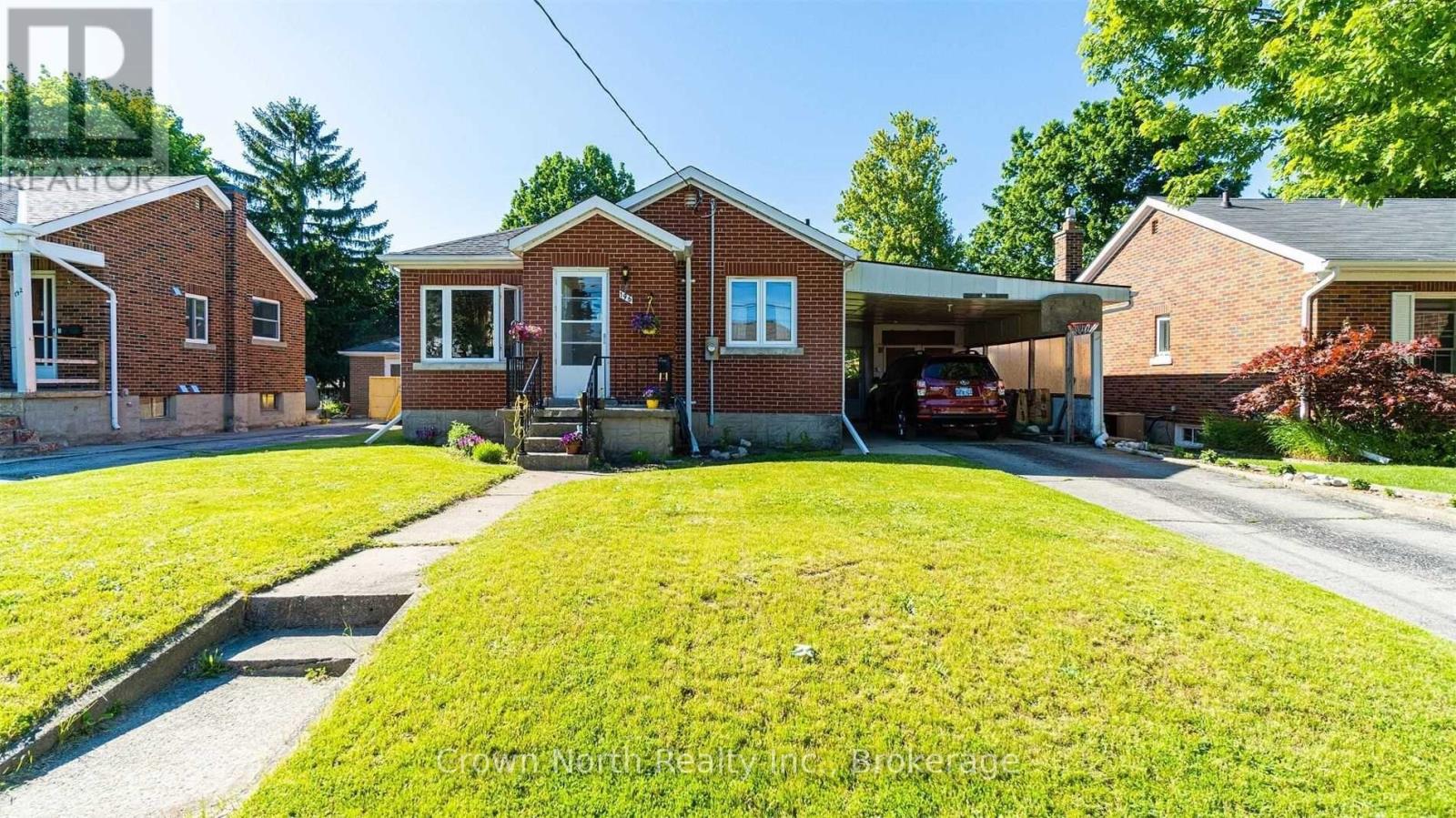 MLS® listing #30338418 for sale located at 196 BLUCHER STREET
