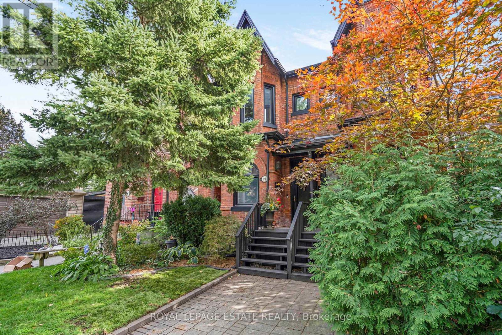 MLS® listing #30339167 for sale located at 21 BRIGHTON AVENUE