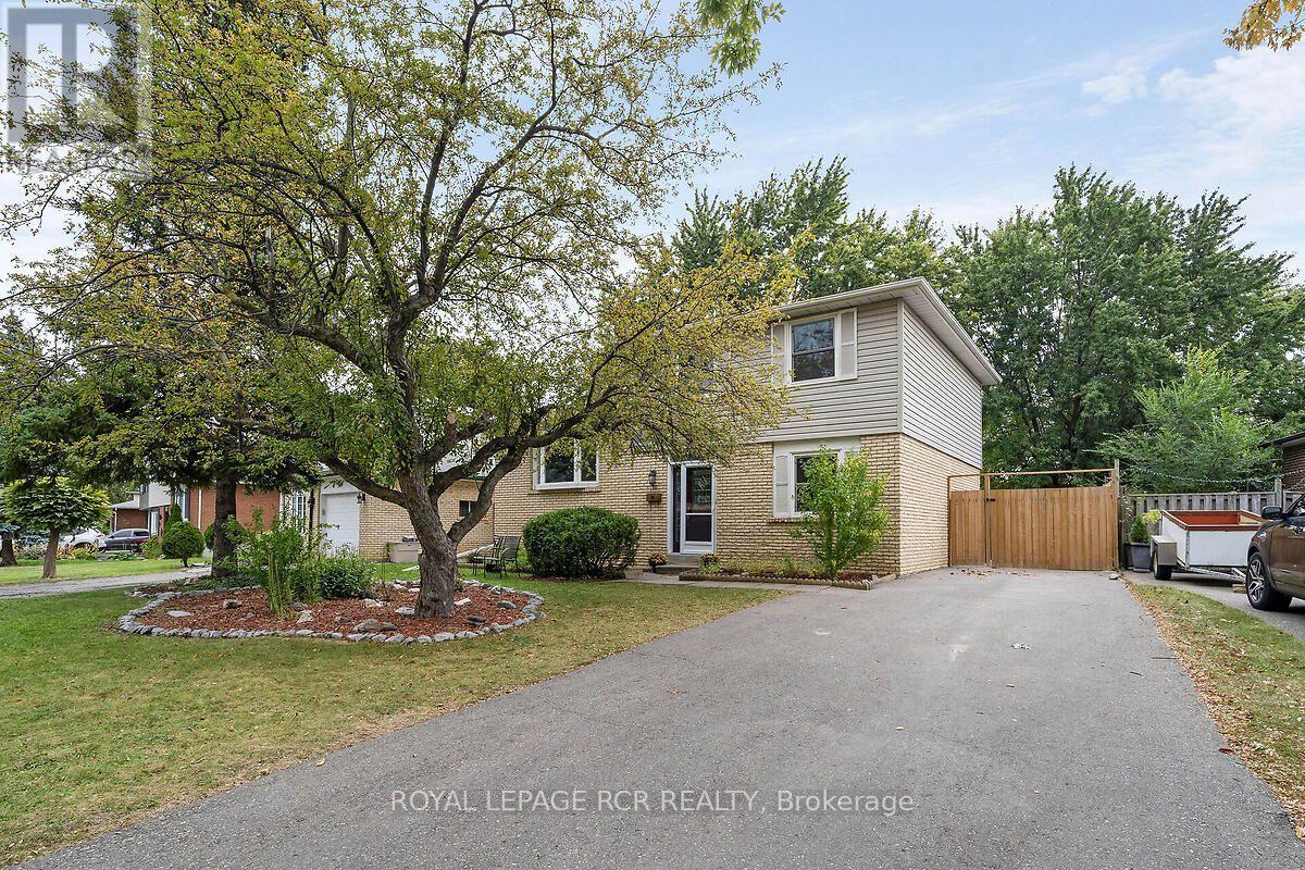 MLS® listing #30339263 for sale located at 48 ESPLANADE ROAD