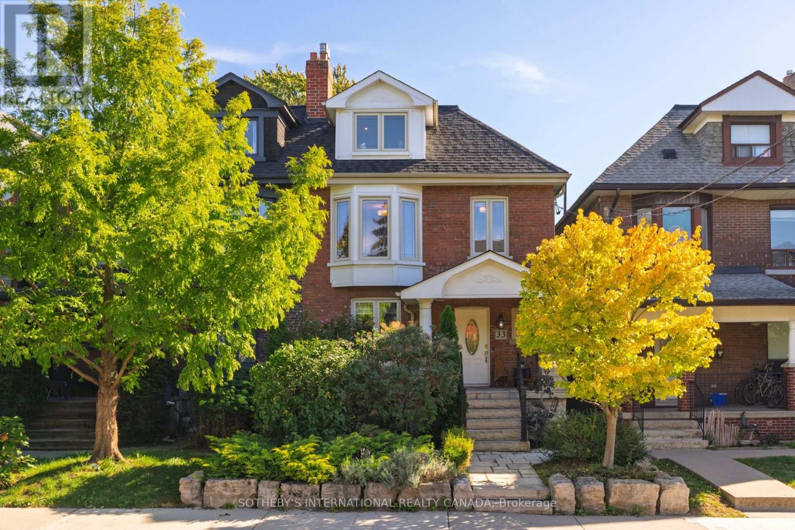 MLS® listing #30339480 for sale located at 33 BEATRICE STREET