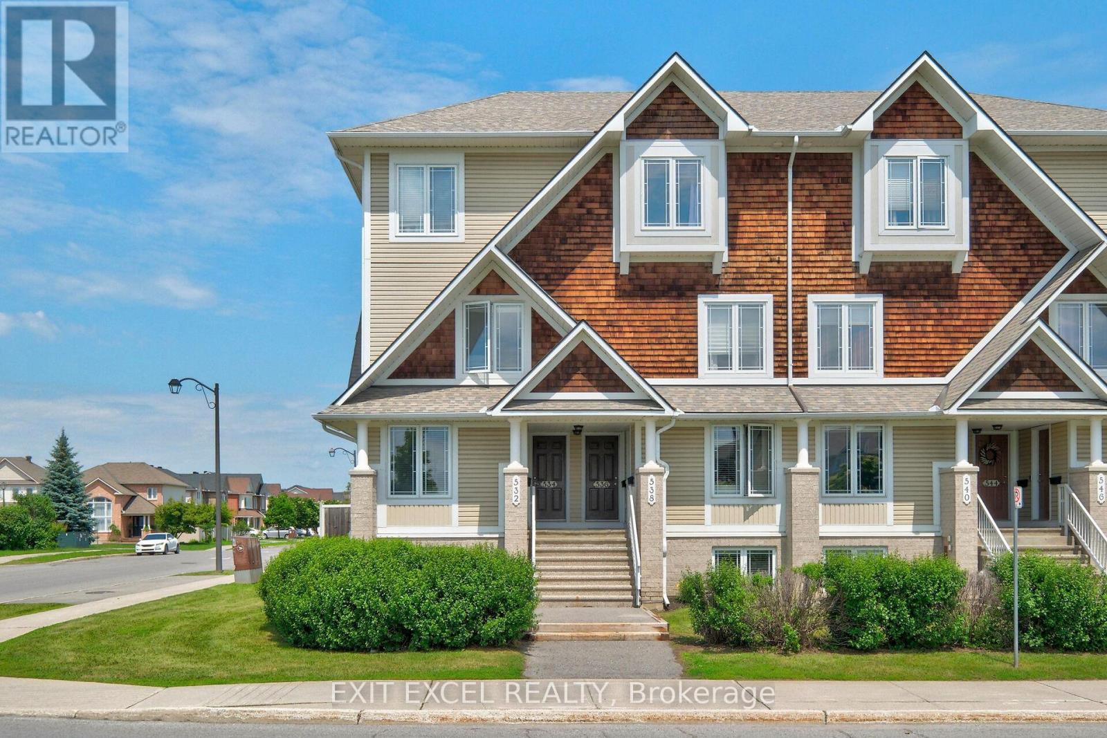 MLS® listing #30339523 for sale located at 1 - 532 LAKERIDGE DRIVE