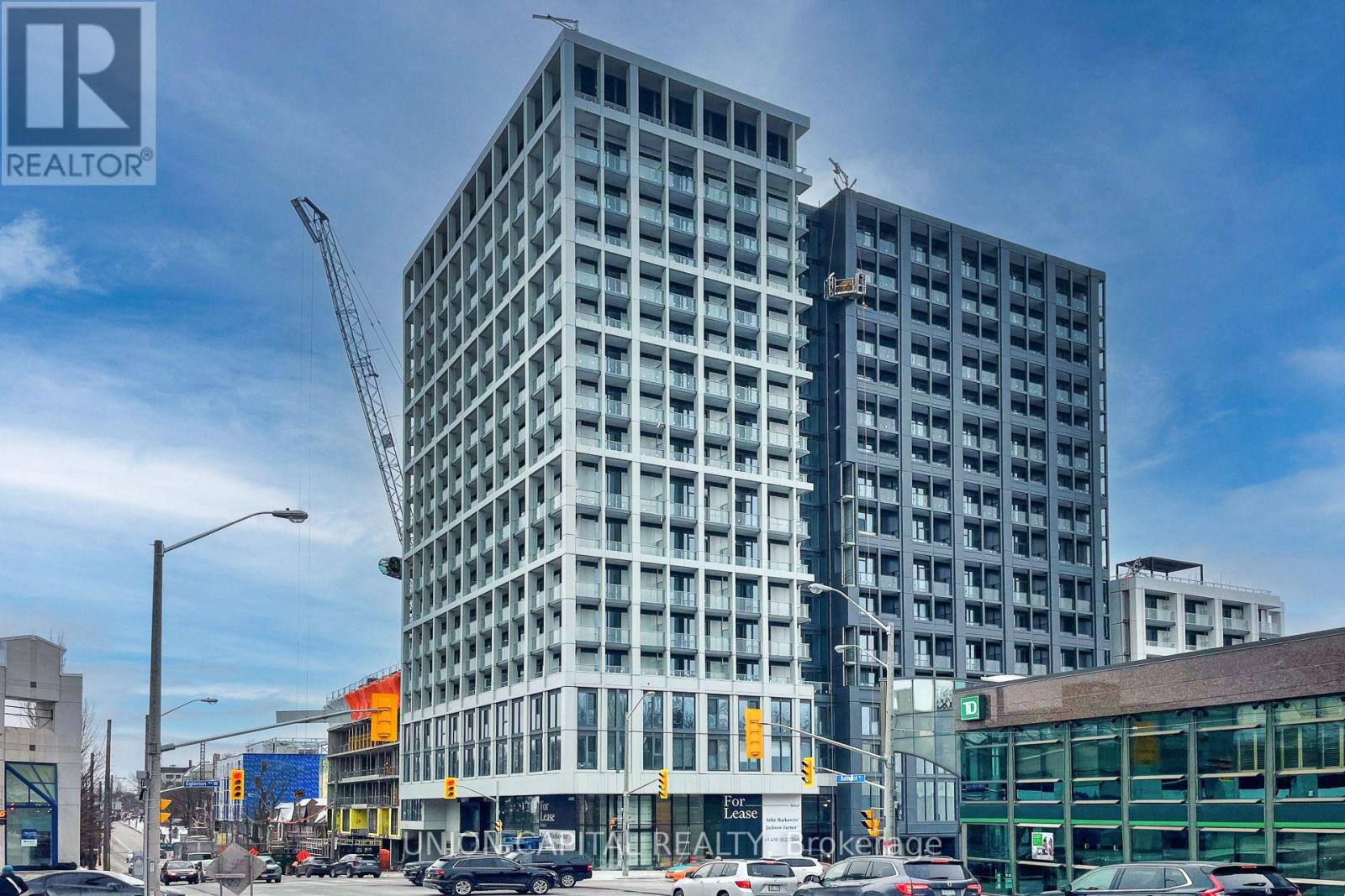 MLS® listing #30339643 for sale located at 1007 - 2020 BATHURST STREET