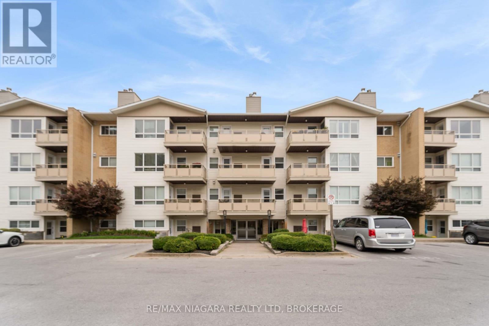 MLS® listing #30339996 for sale located at 101 - 78 ROEHAMPTON AVENUE