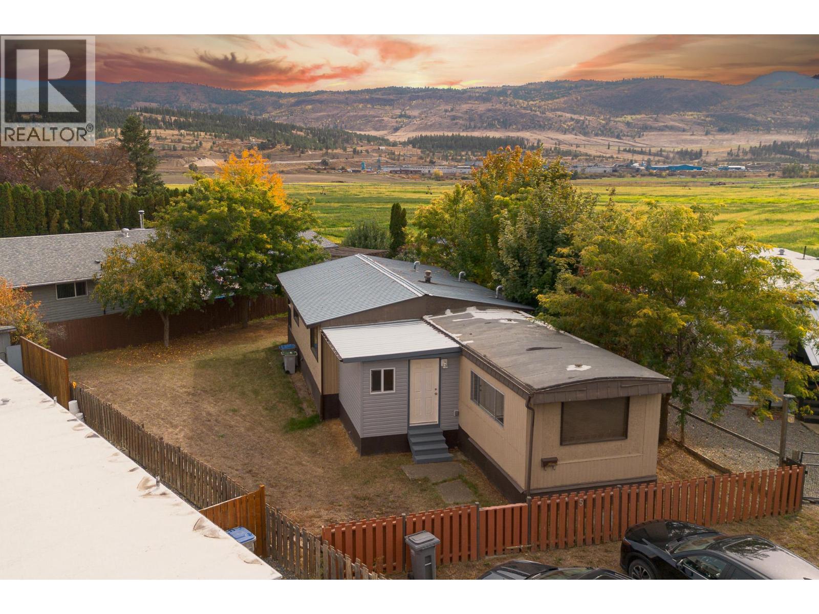 MLS® listing #30341910 for sale located at 159 ZIRNHELT Road Unit# 5