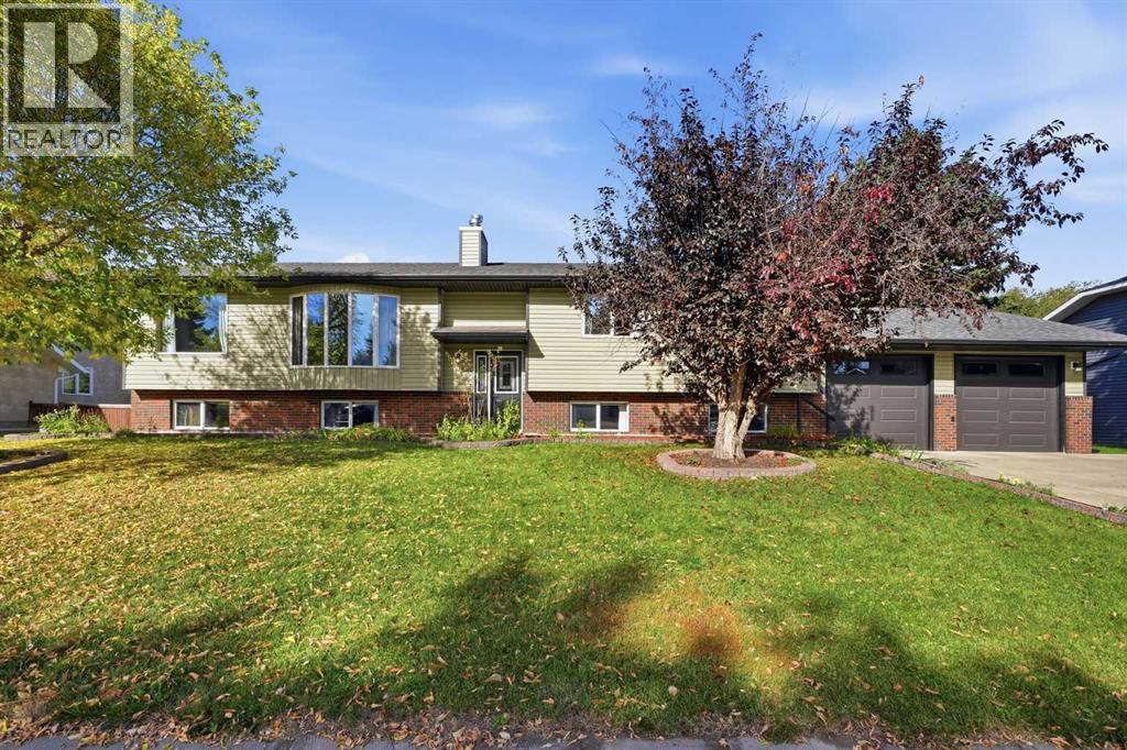 MLS® listing #30342576 for sale located at 12 Dickens Lane