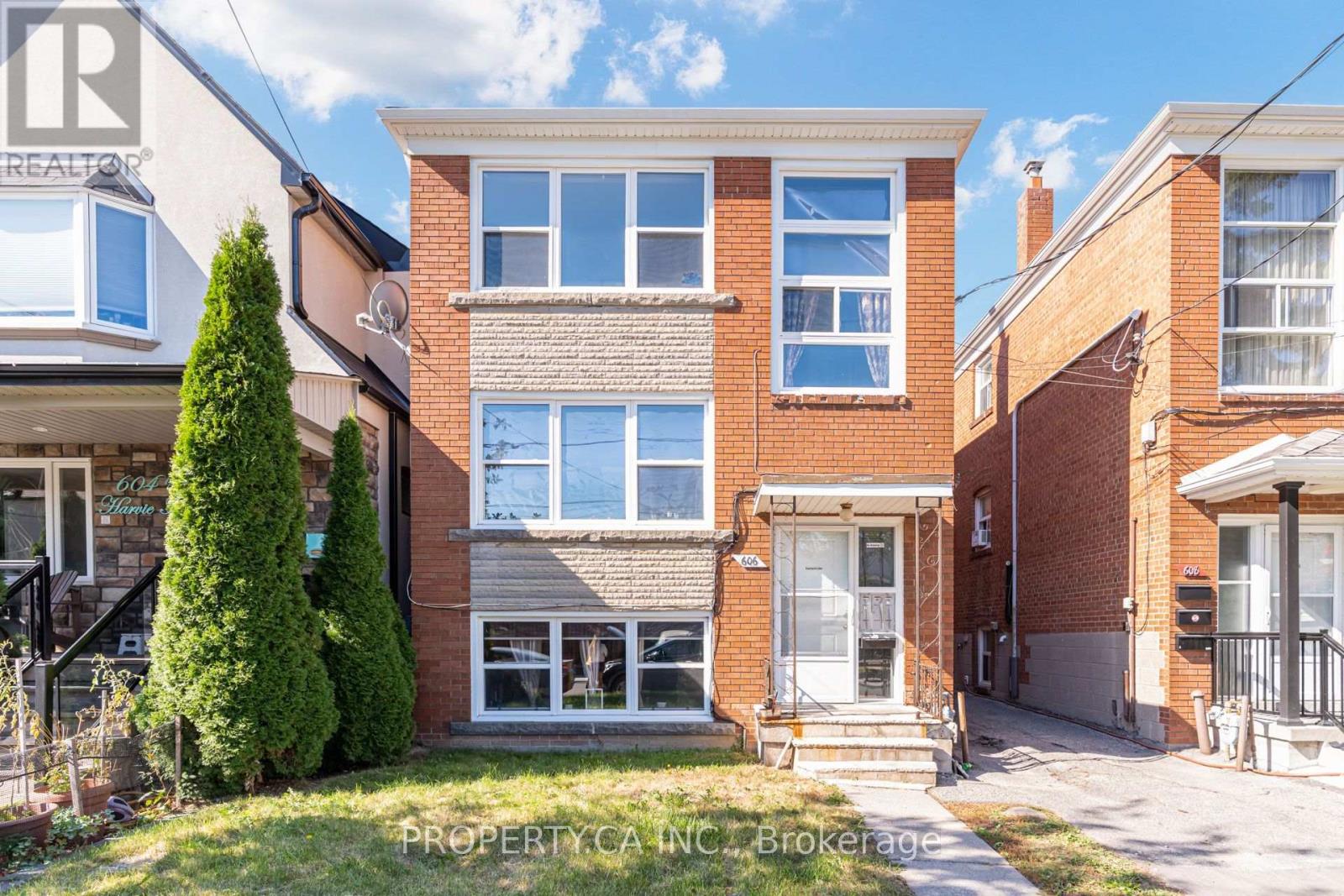 MLS® listing #30344135 for sale located at 3 - 606 HARVIE AVENUE