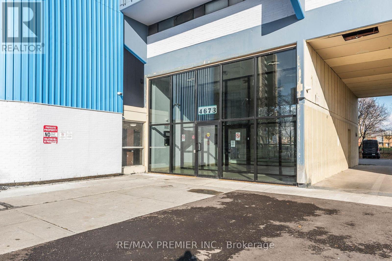MLS® listing #30344147 for sale located at 612 - 4673 JANE STREET