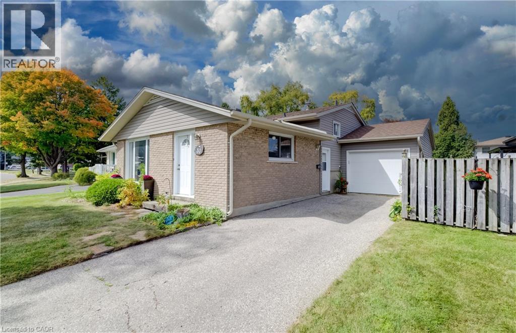 MLS® listing #30344196 for sale located at 30 KINGSWOOD Drive