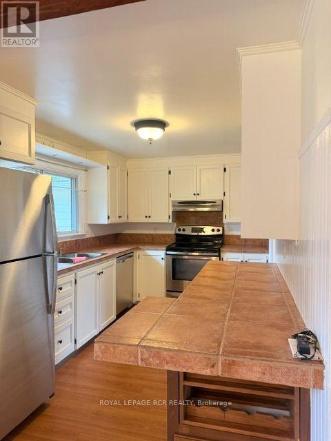 MLS® listing #30344774 for sale located at 20 ELIZABETH STREET