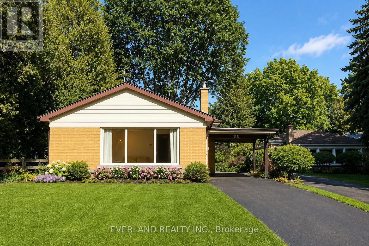 MLS® listing #30344969 for sale located at MAIN - 116 SYLVAN AVENUE