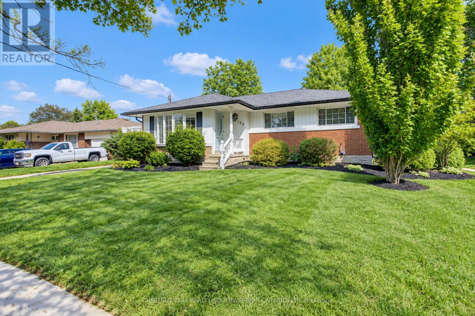 MLS® listing #30346953 for sale located at 133 CORNELL AVENUE