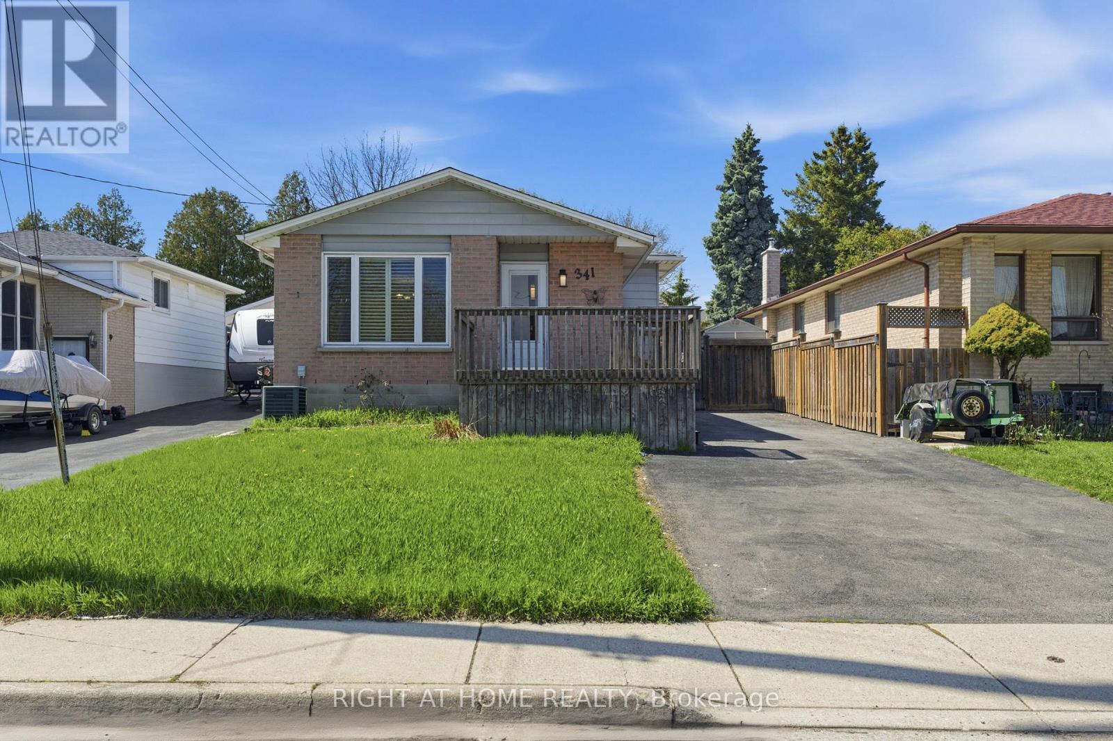 MLS® listing #30347735 for sale located at 341 REXFORD DRIVE
