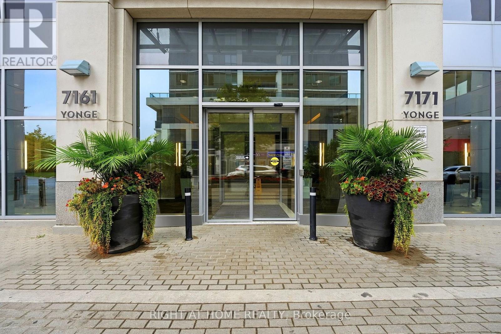 MLS® listing #30347750 for sale located at 1702 - 7171 YONGE STREET