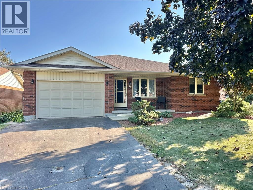 MLS® listing #30349399 for sale located at 38 MANN Avenue