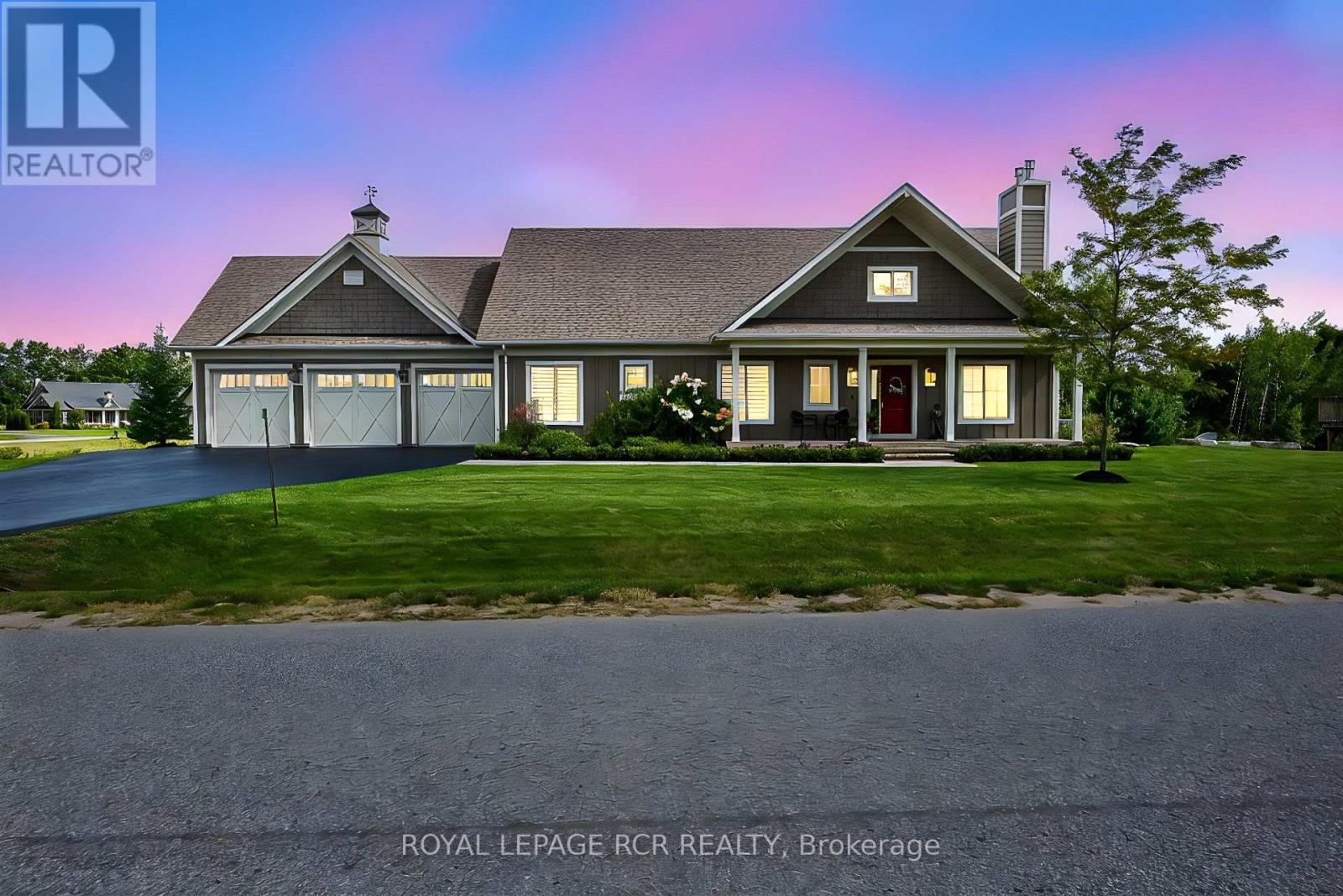 MLS® listing #30349515 for sale located at 3 THOROUGHBRED DRIVE
