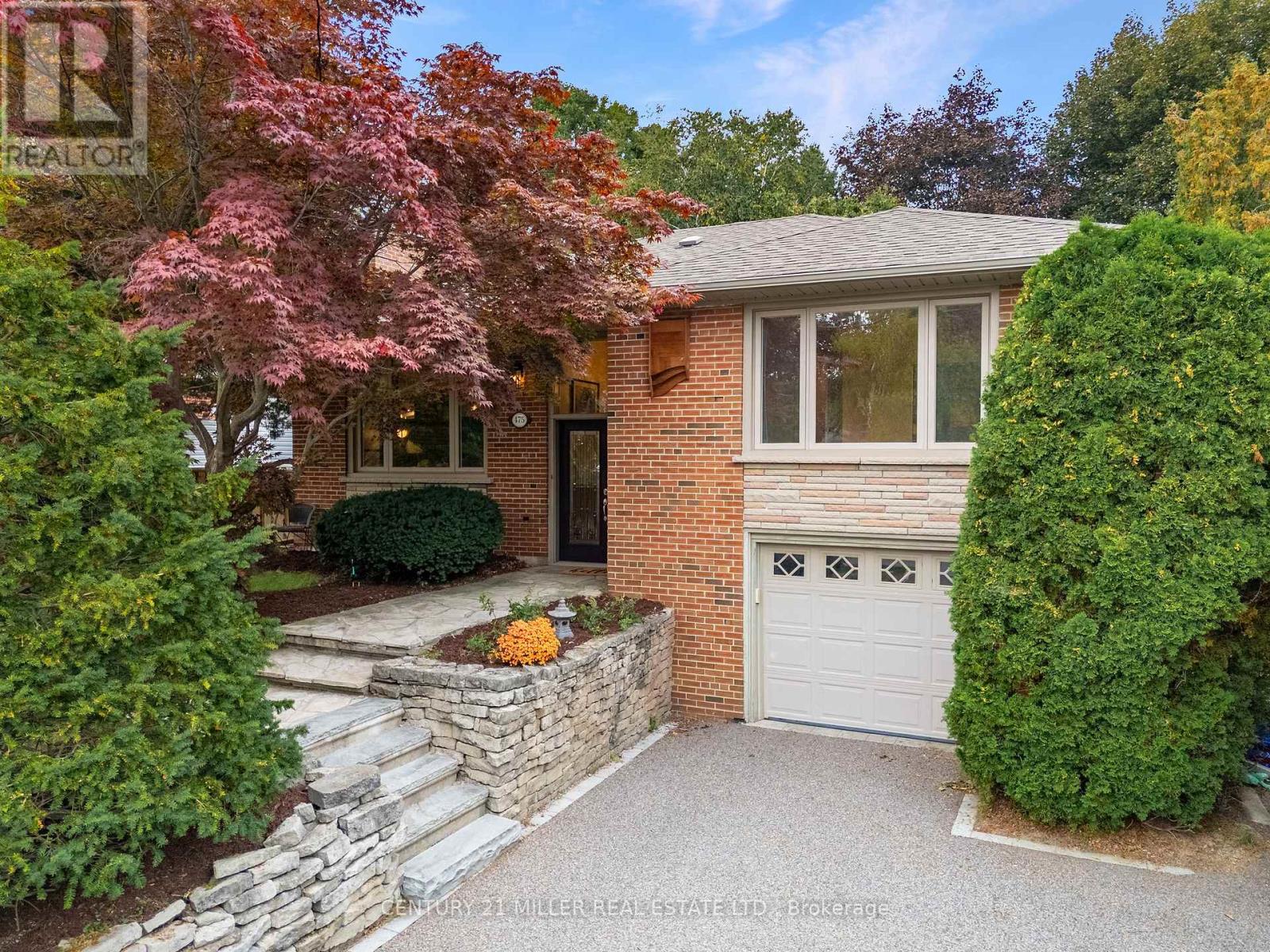 MLS® listing #30349560 for sale located at 475 WILLIS DRIVE
