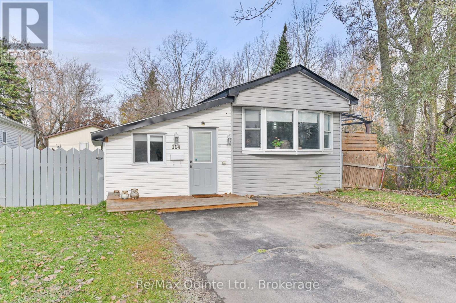 MLS® listing #30349659 for sale located at 114 - 529 OLD HIGHWAY 2