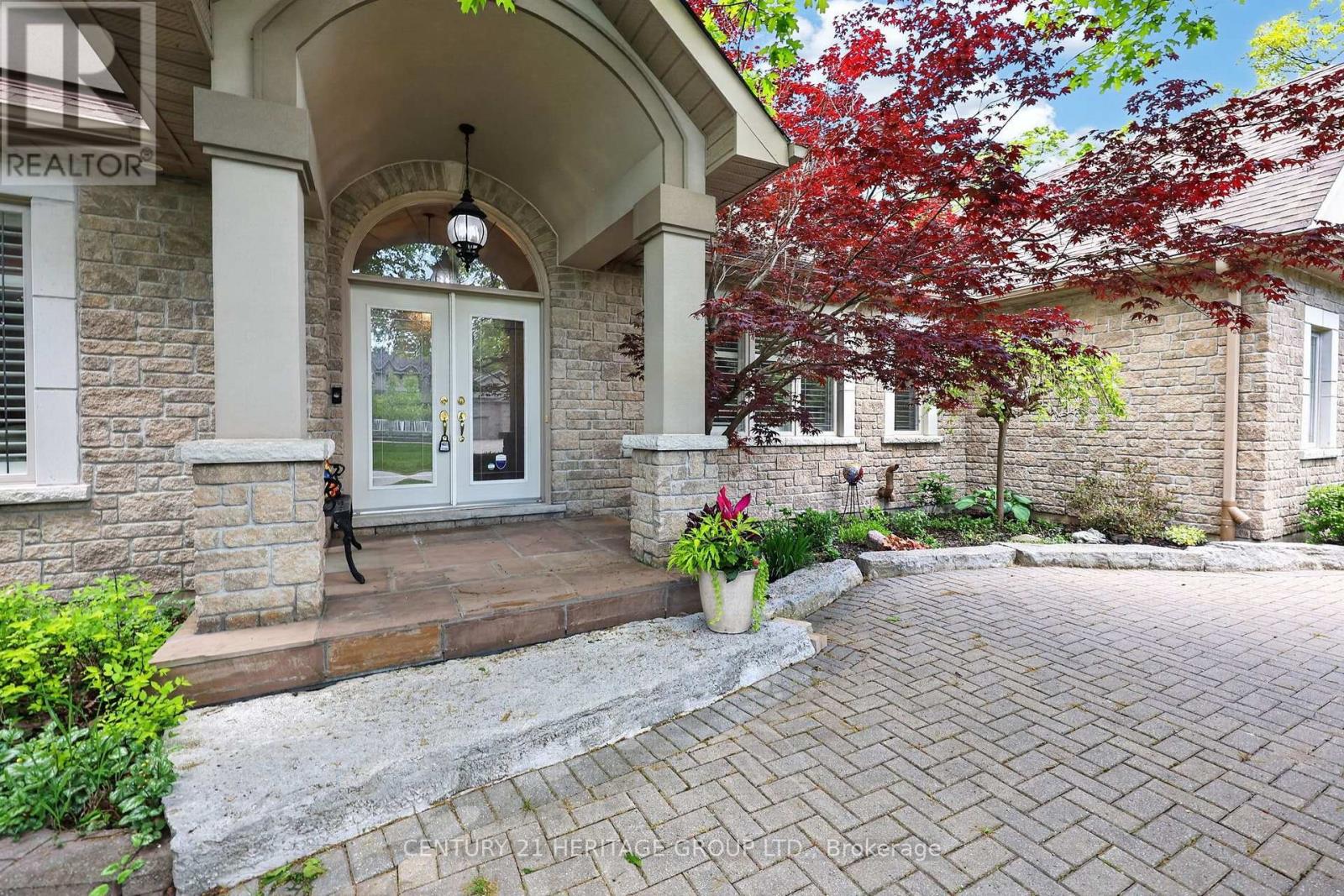 MLS® listing #30349798 for sale located at 22 LLOYD COOK DRIVE E