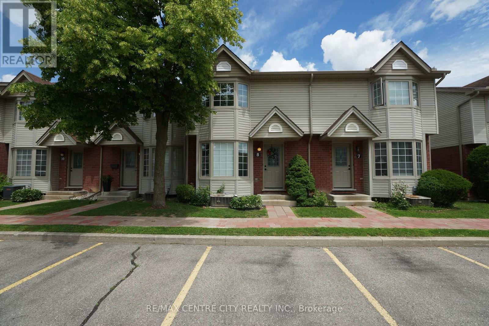 MLS® listing #30349940 for sale located at 8 - 50 CHAPMAN COURT