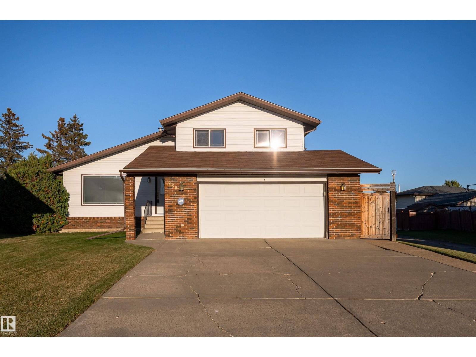 MLS® listing #30353559 for sale located at 280 WARWICK RD NW