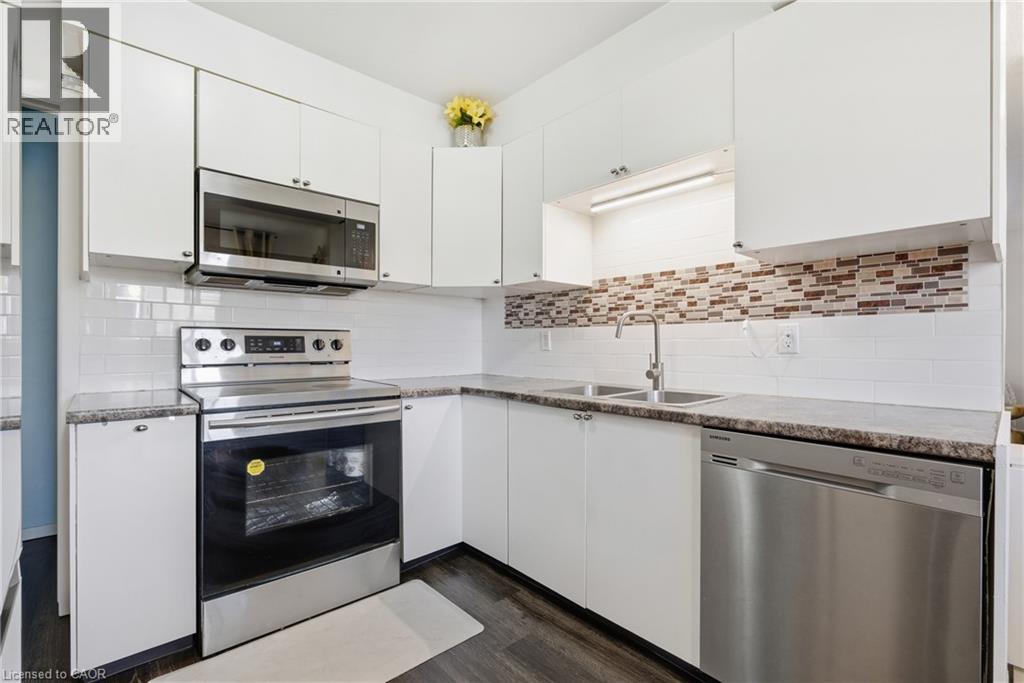 MLS® listing #30354414 for sale located at 423 WESTWOOD Drive Unit# 43