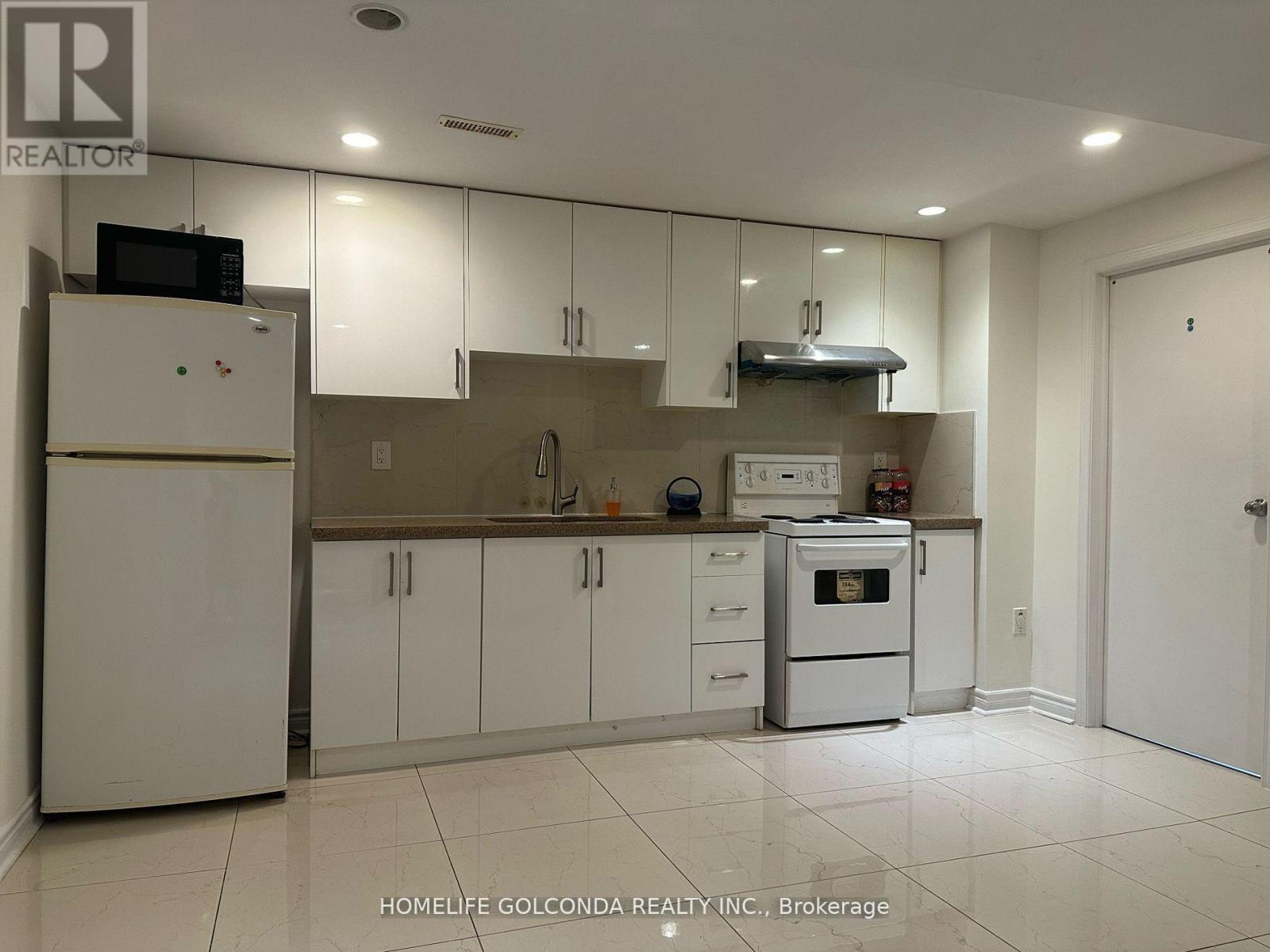MLS® listing #30354755 for sale located at 37 HALDER CRESCENT