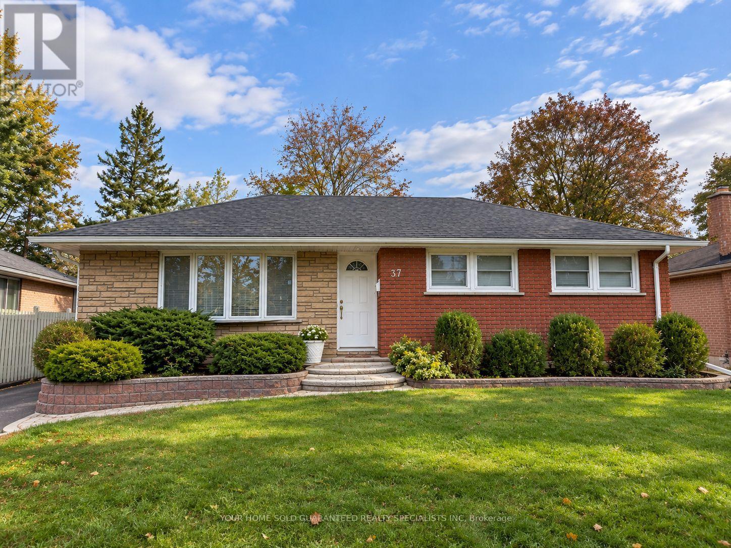 MLS® listing #30355548 for sale located at MAIN FLOOR - 37 DOWNSVIEW DRIVE