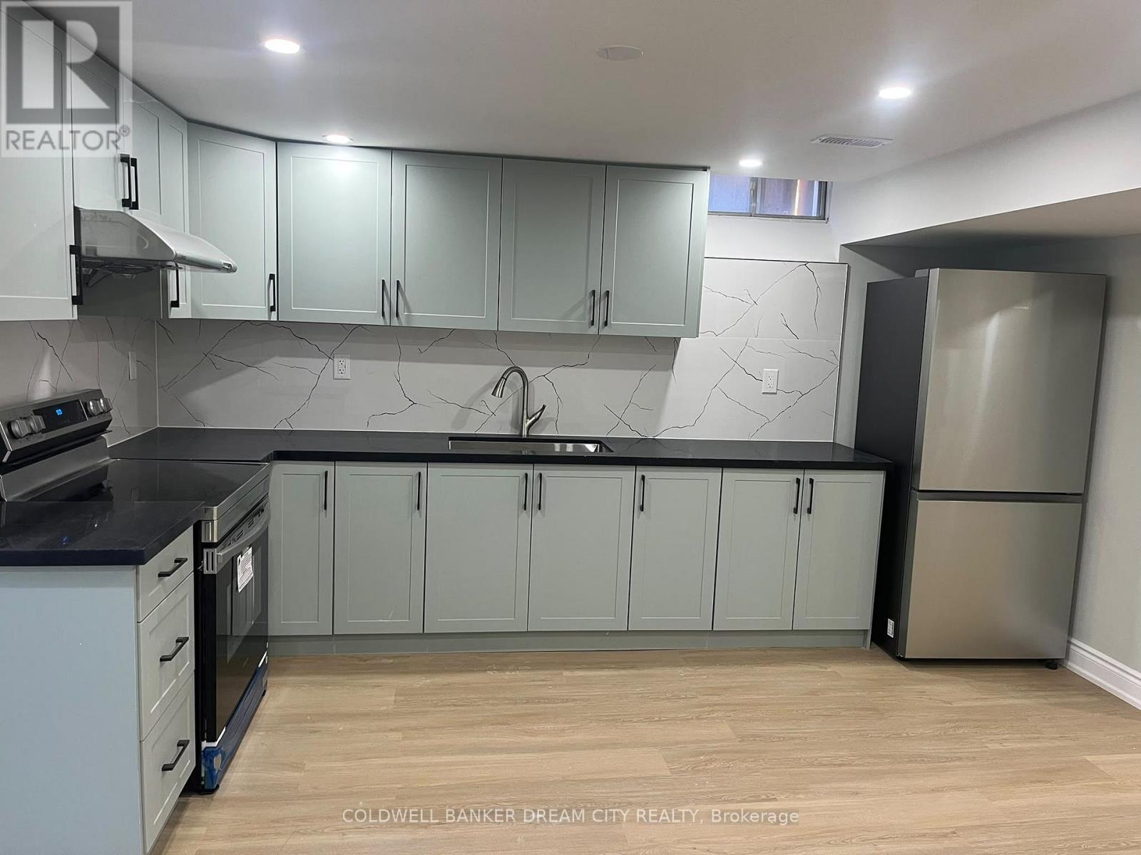 MLS® listing #30356700 for sale located at 21 HARTFORD TRAIL