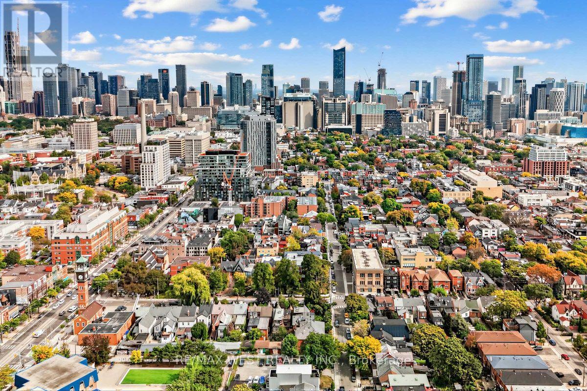 MLS® listing #30357702 for sale located at 90 OXFORD STREET