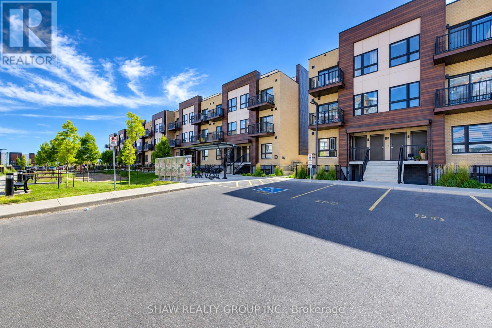 MLS® listing #30357883 for sale located at D16 - 10 PALACE STREET