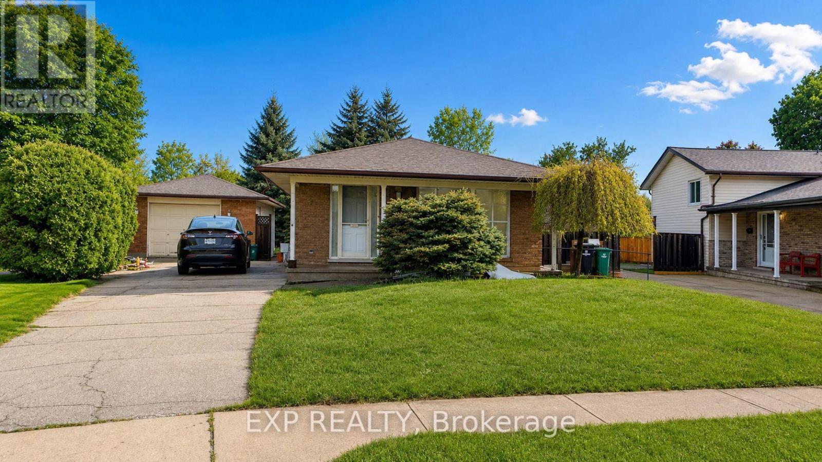 MLS® listing #30359344 for sale located at 76 APPALACHIAN CRESCENT