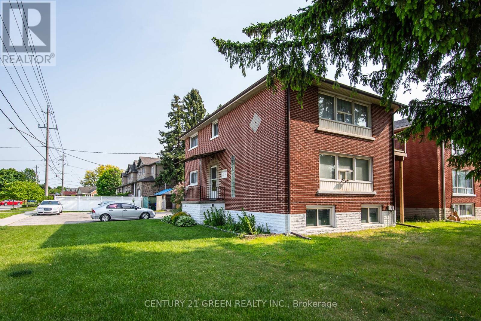 MLS® listing #30361359 for sale located at 129 RIVER ROAD E