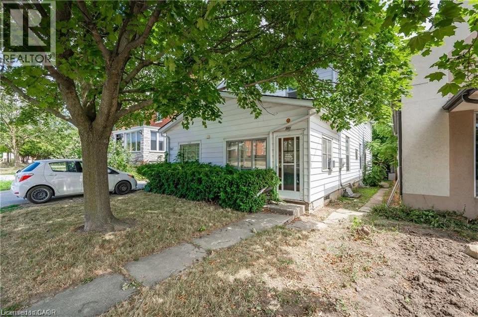 MLS® listing #30361723 for sale located at 567 WOOLWICH Street