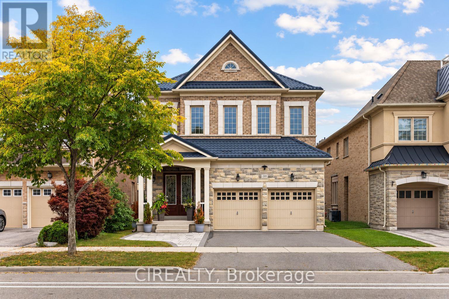 MLS® listing #30362158 for sale located at 289 CHATFIELD DRIVE