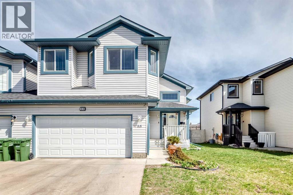 MLS® listing #30362188 for sale located at 44 Canoe Square SW