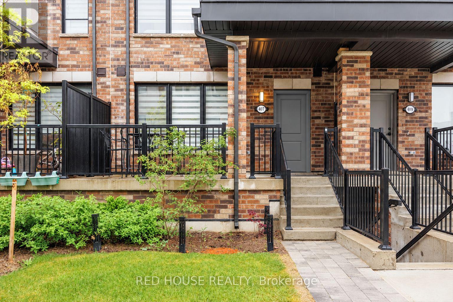 MLS® listing #30362322 for sale located at 7 - 40 BAYNES WAY