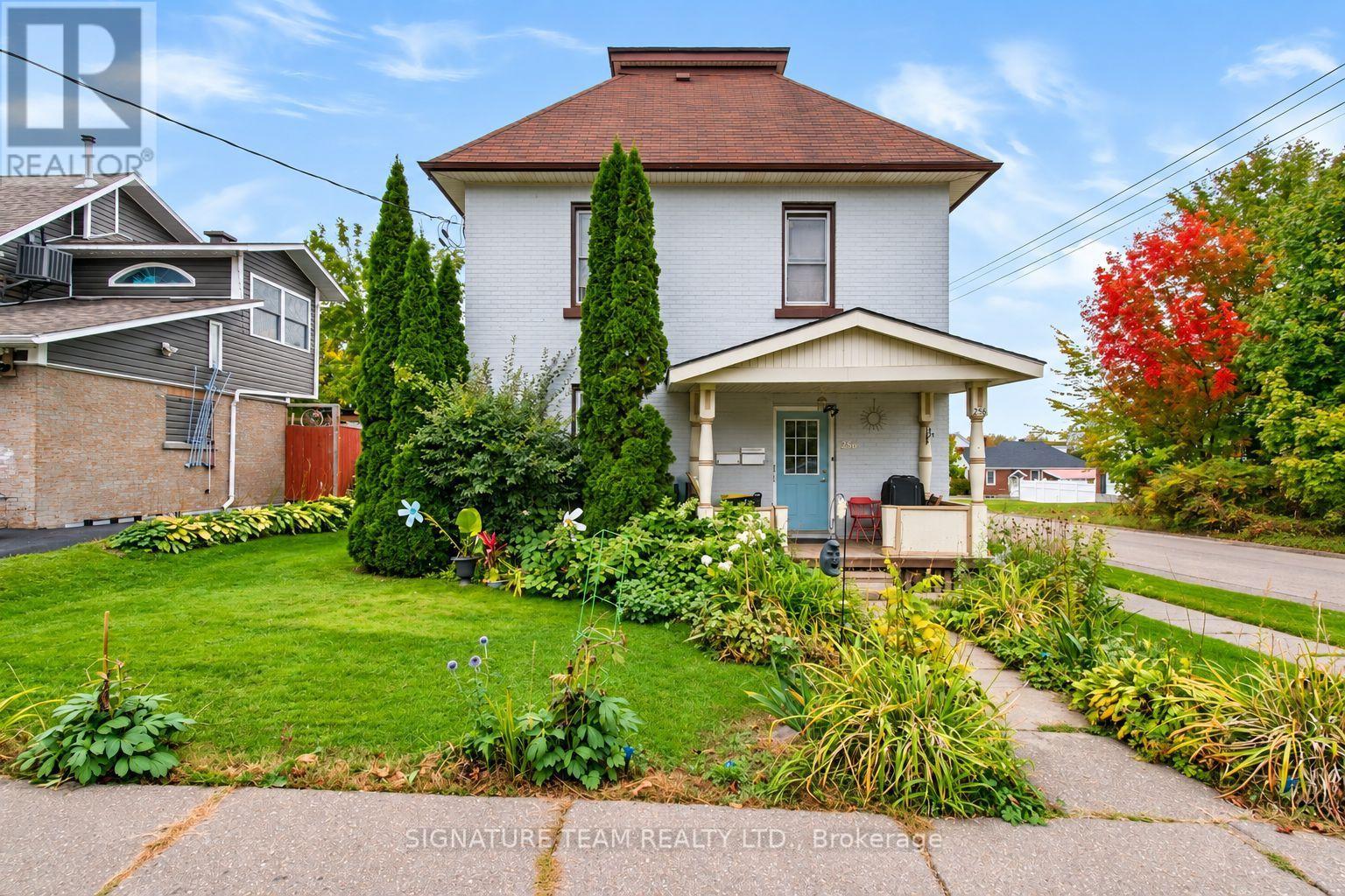 MLS® listing #30362512 for sale located at 256 MAPLE AVENUE