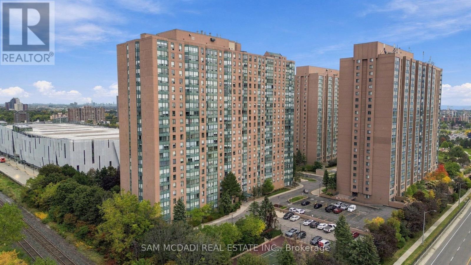 MLS® listing #30362593 for sale located at 510 - 135 HILLCREST AVENUE