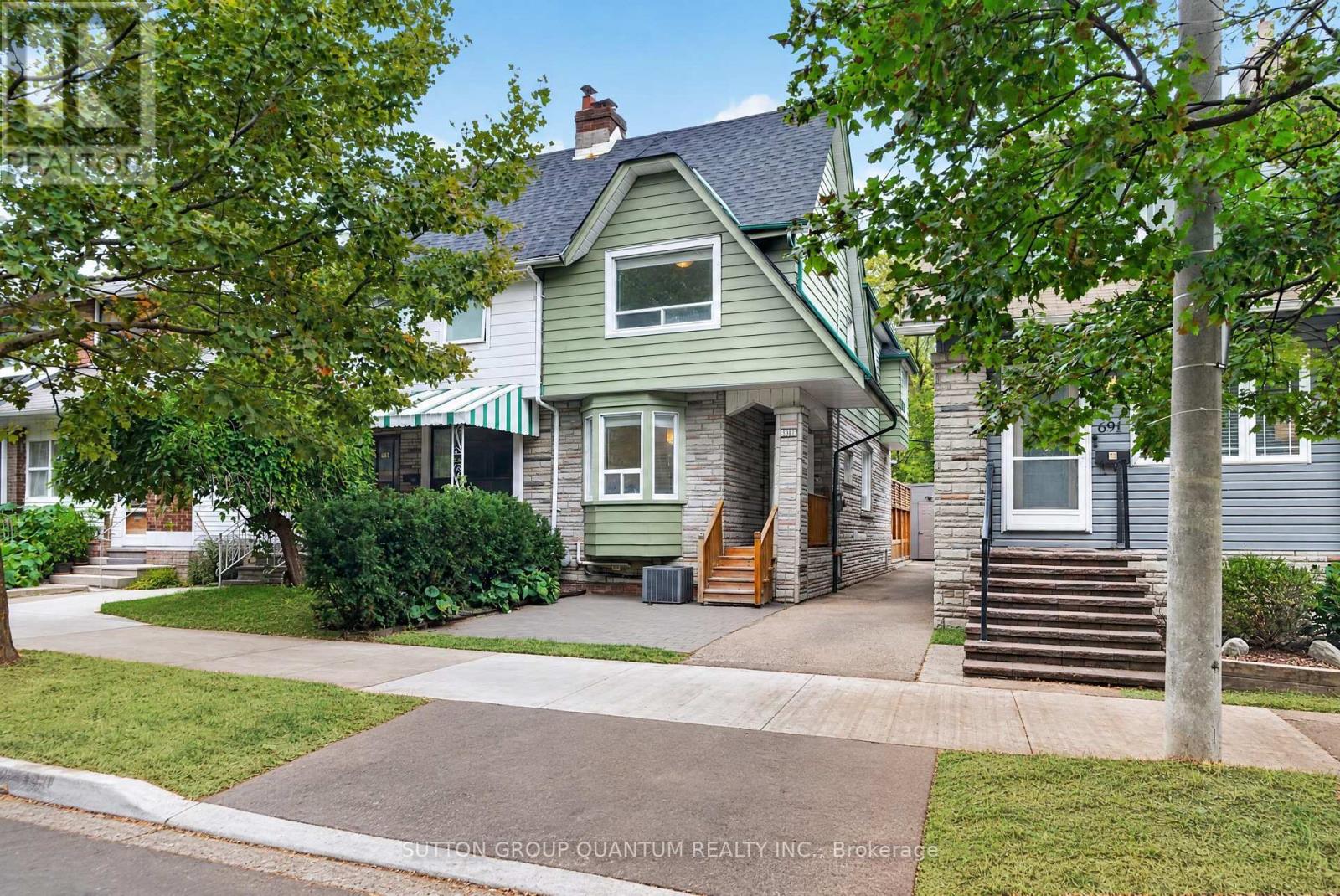 MLS® listing #30363101 for sale located at 693 GREENWOOD AVENUE