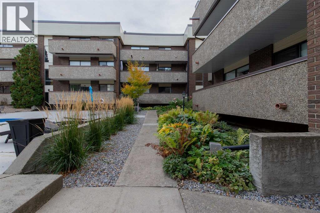 MLS® listing #30364366 for sale located at 208, 2207 8 Avenue S