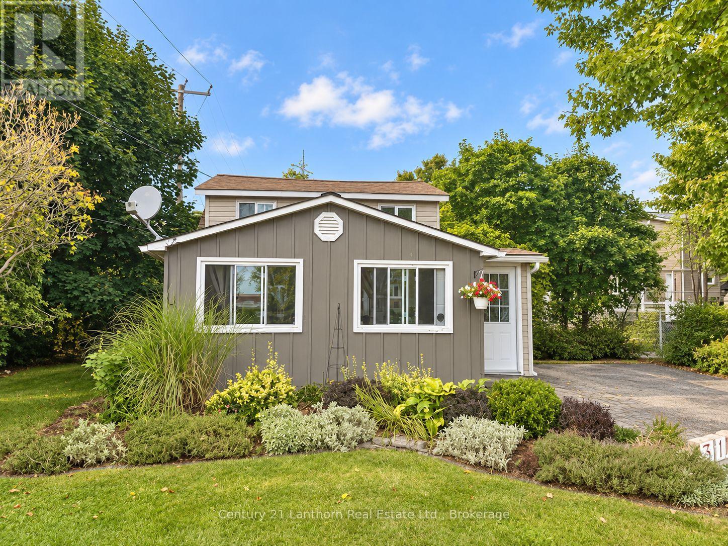MLS® listing #30364378 for sale located at 314 SECOND AVENUE