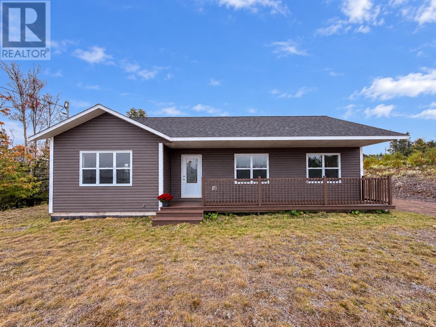 MLS® listing #30364697 for sale located at 6 South West Crescent