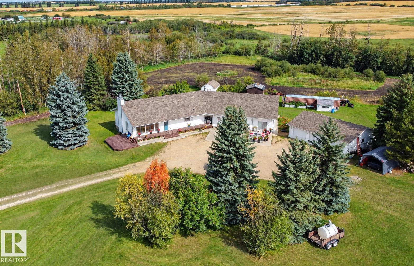 MLS® listing #30365371 for sale located at 53027 RGE ROAD 225