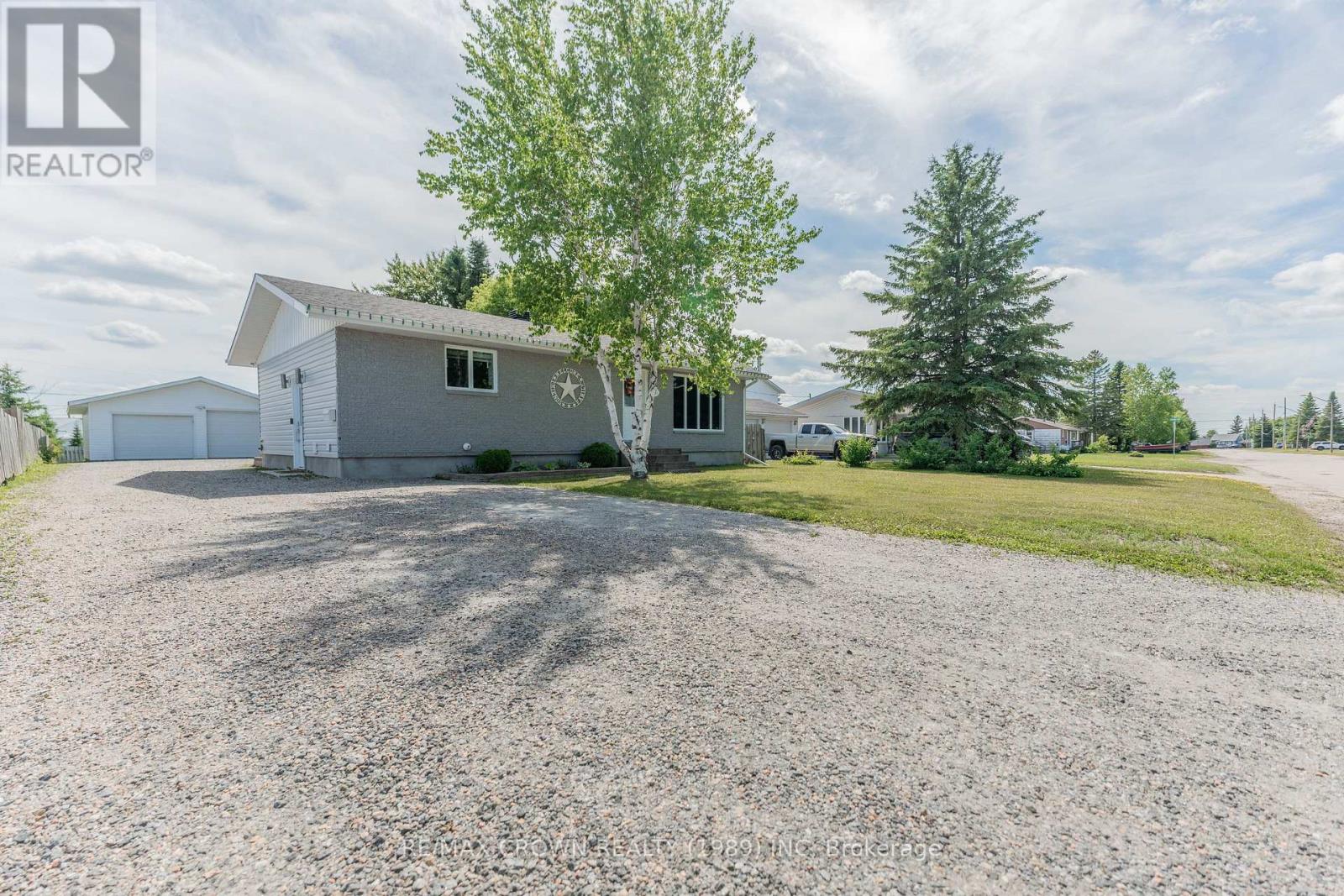 MLS® listing #30365597 for sale located at 29 HAZEL STREET
