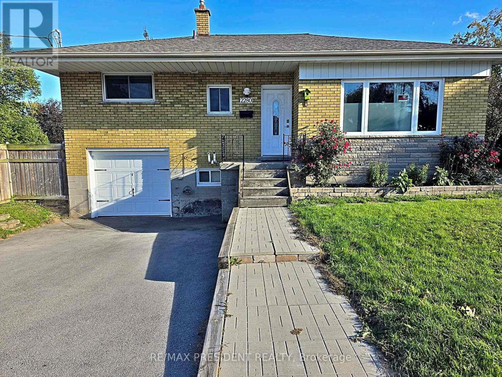 MLS® listing #30368433 for sale located at (UPPER) - 2280 MOUNTAINSIDE DRIVE