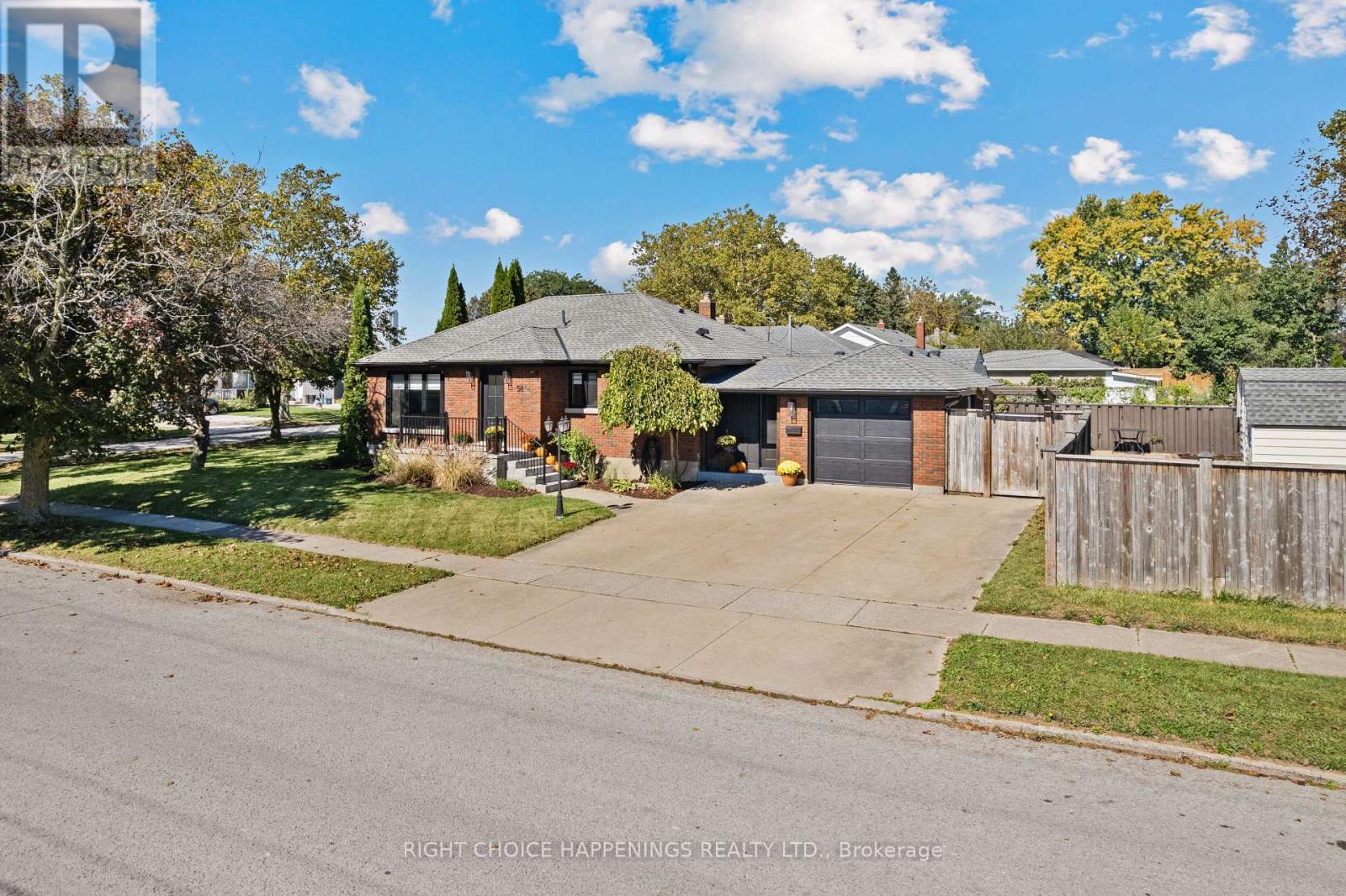 MLS® listing #30368580 for sale located at 58 ANN STREET