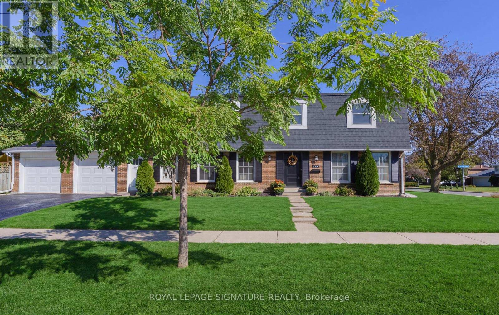 MLS® listing #30368598 for sale located at 1 KENMANOR BOULEVARD