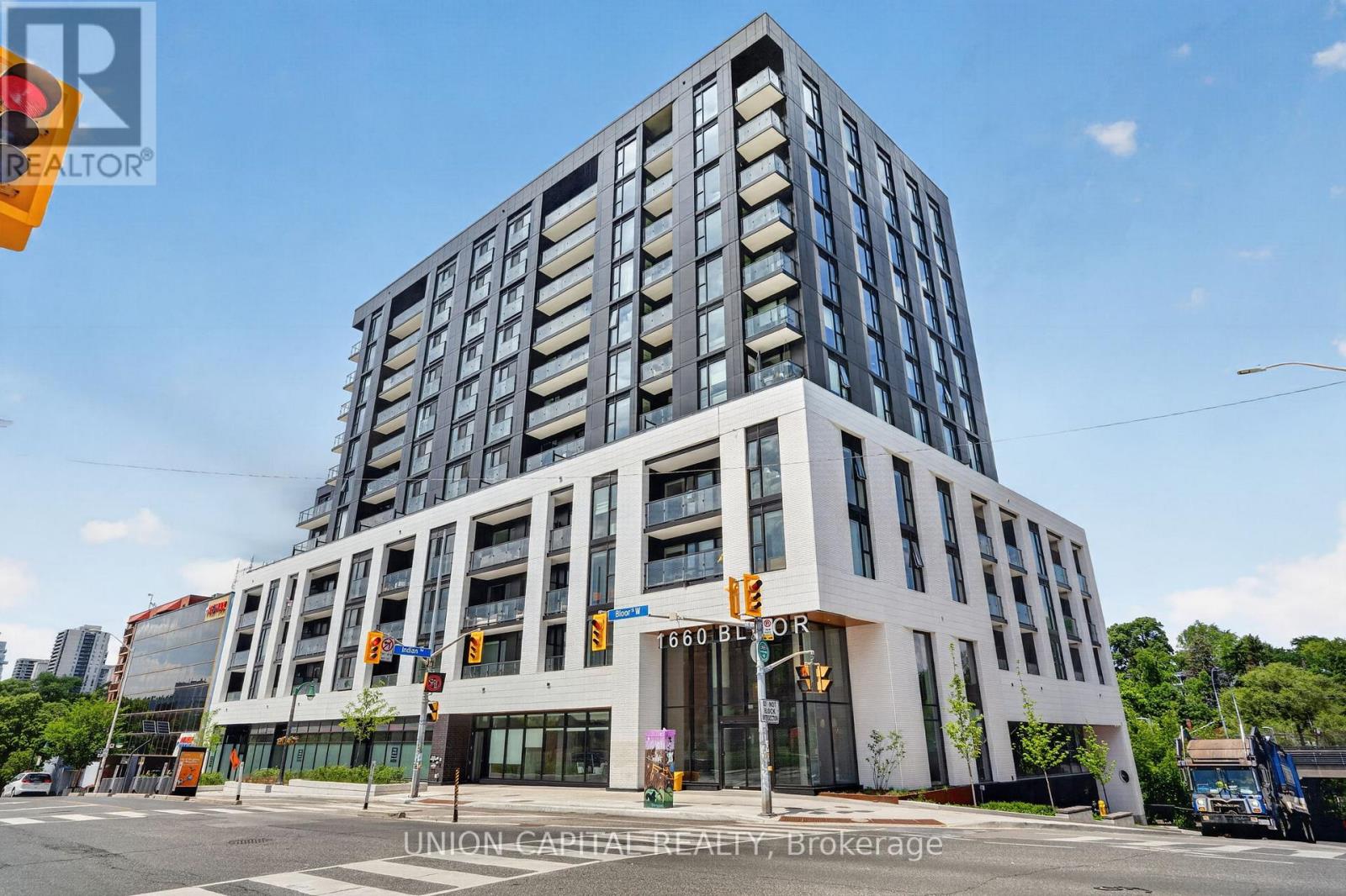 MLS® listing #30369304 for sale located at 910 - 1660 BLOOR STREET W